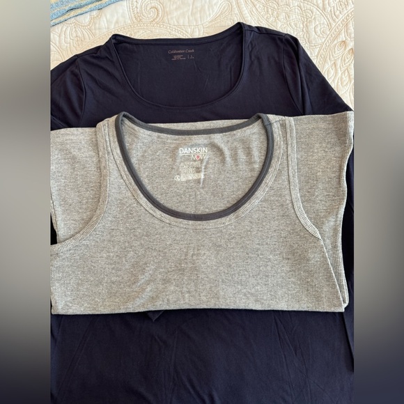 Five knit tops 4 are tanks and 1 is long sleeve. 3 NWOT and 2 barely used XL 16 - Picture 10 of 10